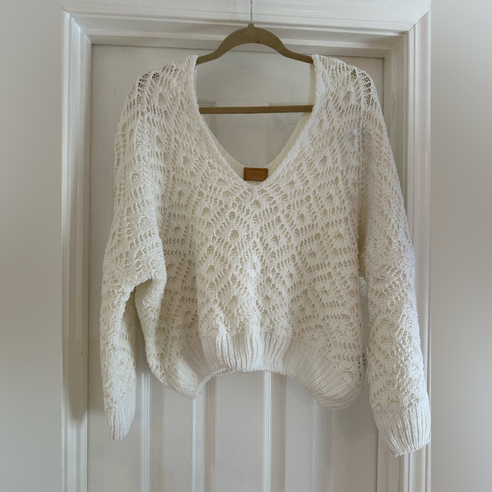 Pols white cream sweater